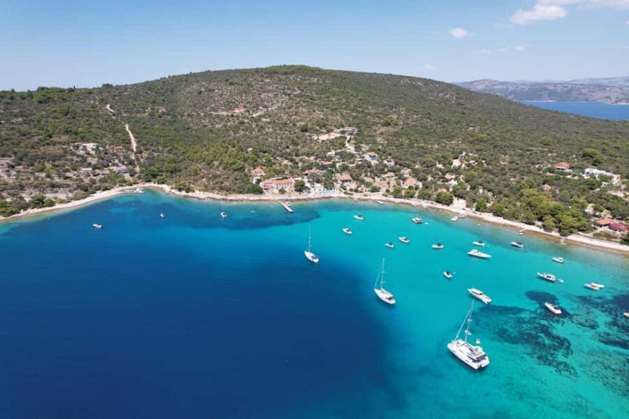 Split: Blue Lagoon and Šolta Boat Tour with Lunch and Drinks - Boat Comfort and Deck Strategy: Sun, Shade, and Seating Reality
