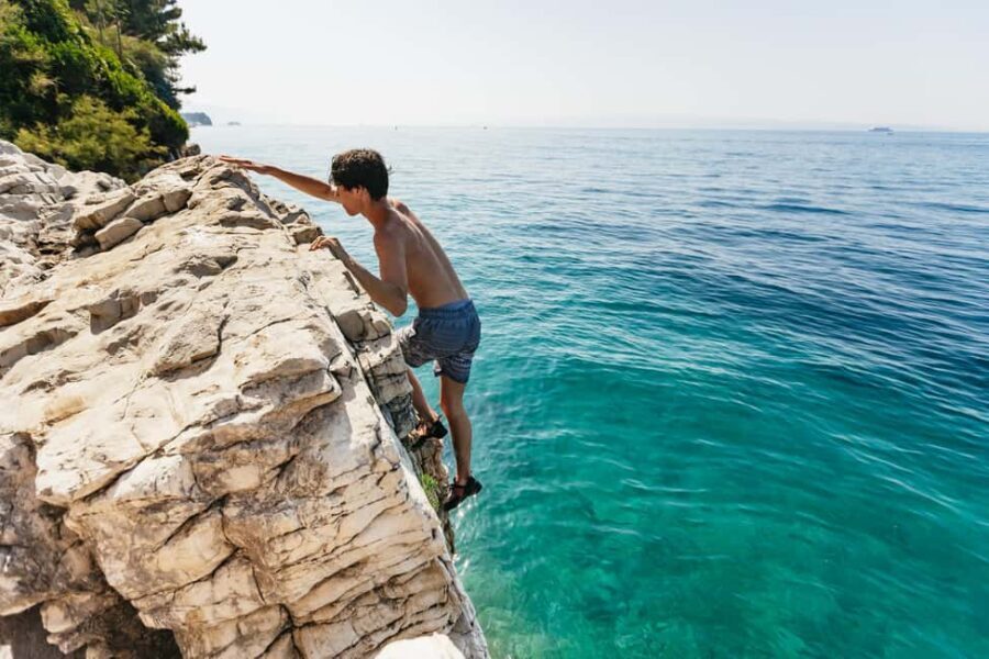 Split: Cliff Jumping & Deep Water Solo Tour - Cliff Jumping Into the Adriatic: Fun, Not Chaos