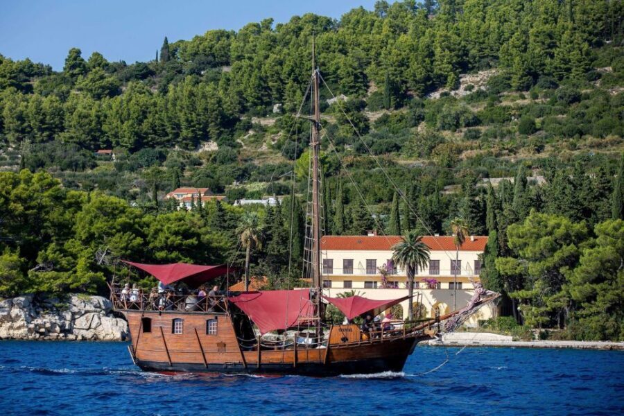 Split: Cruise on Columbo's Pirate Ship "Santa Maria" - Swim and Snorkel Stop: How to Use Your Time in the Water