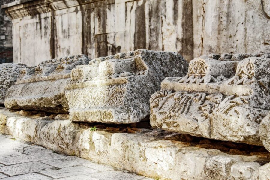 Split Game of Thrones Tour: City of Dragons - Group vibe and guide style: what you can learn fast from the best ones