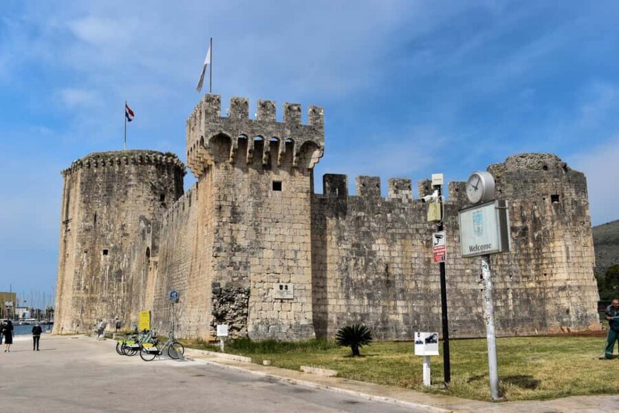 Split: Historical Tour of Salona, Klis Fortress and Trogir - Hidden Dalmatia Visitor Center: a short science break that keeps the day grounded