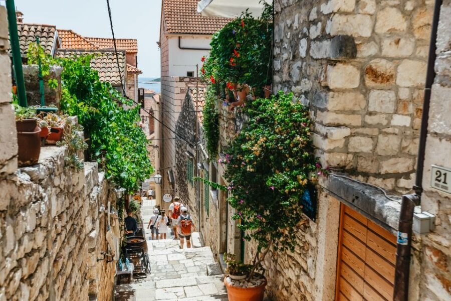 Split: Hvar, Pakleni, Brač & Šolta All-inclusive Tour - Group size and how that affects your day
