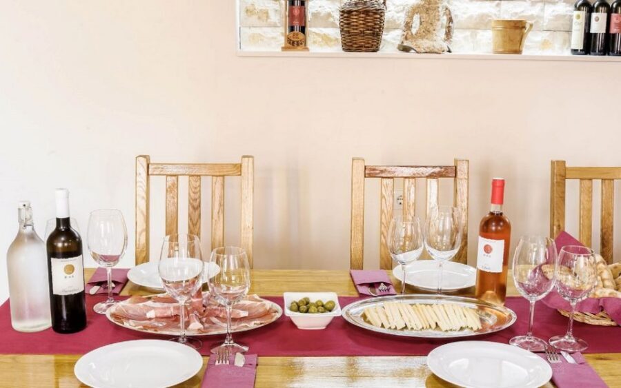 Split or Trogir: Krka Waterfalls & Wine and Food tasting - Who this tour suits best