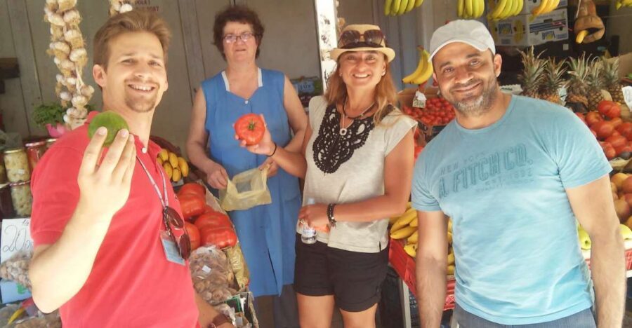 Split: Private Food Tasting Tour - Farmers’ market stop: what you’re really learning