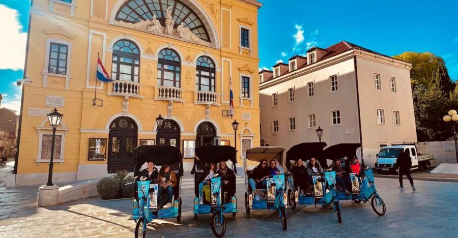 Split Tour in Private Electric Rickshaw - Starting at Obala Lazareta: finding your rickshaw fast
