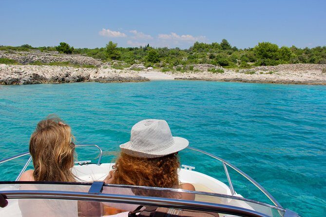 Three Islands Private Speedboat Tour With Blue Lagoon Stop - Meeting Point Check-In at 9:00 am: Getting on the Boat Fast