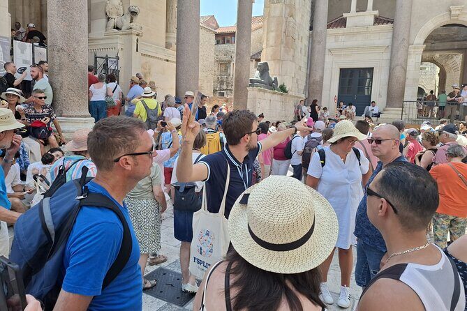 Top-Rated Split Game of Thrones and History City Walk - Dracarys! - Meeting at the Golden Gate and how to plan your timing