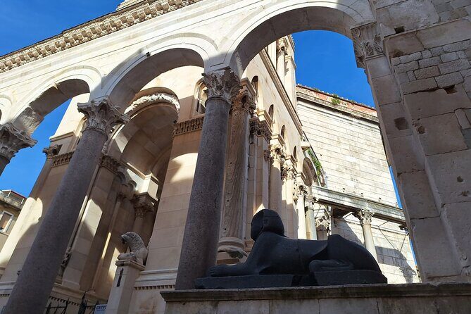 Top-Rated Split Game of Thrones and History City Walk - Dracarys! - Stop 5 (continued): Game of Thrones Museum Split in Meereen mode