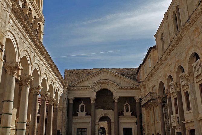 Walking Tour of Split with a 'Magister' of History - Temple of Jupiter: exterior clues and the strange construction errors